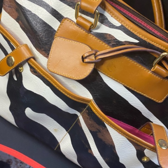 Vintage Tiger Print  Leather Handbag/Shoulder Bag (medium size) Never Used - Picture 8 of 12